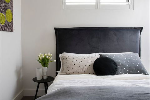 Tamarama Beach House - VIC Tourism 8