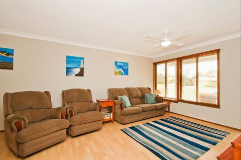 Tea Tree Cottage - VIC Tourism 3
