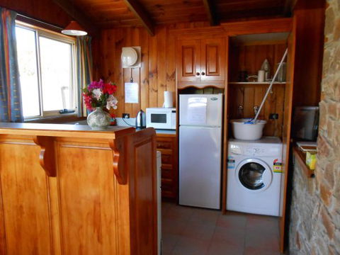 Tidelines Of Bicheno - VIC Tourism 3