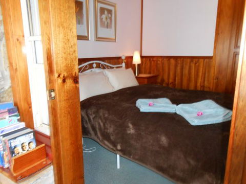 Tidelines Of Bicheno - VIC Tourism 6