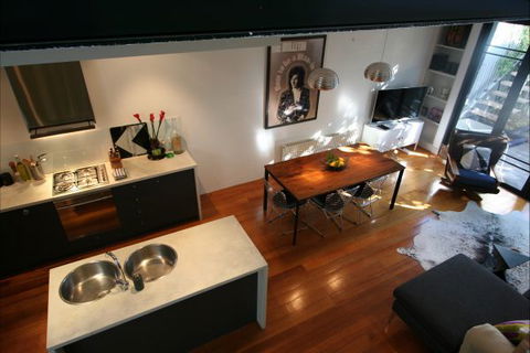 Two Five Zero / Richmond - VIC Tourism 3