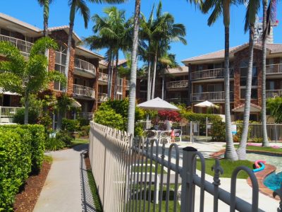 Oceanside Cove Holiday Apartments - VIC Tourism 4