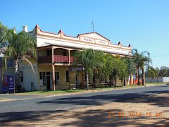 Railway Hotel - VIC Tourism 9