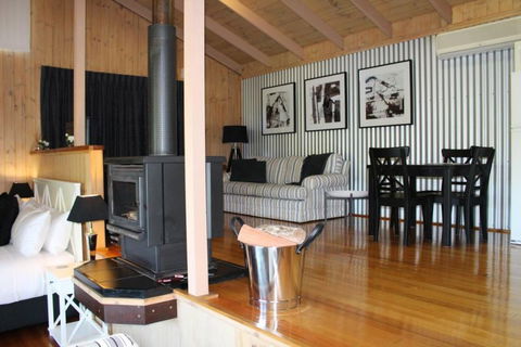Belle's At Montville - VIC Tourism 19