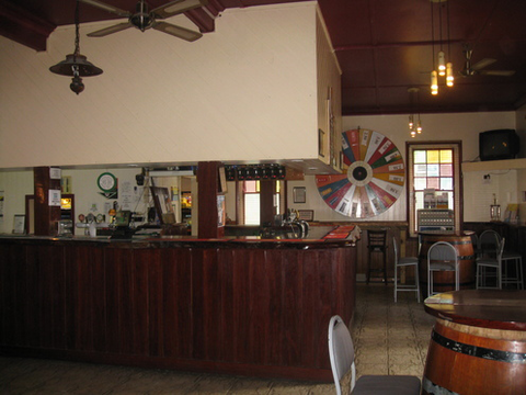 Erringhi Hotel - VIC Tourism 3