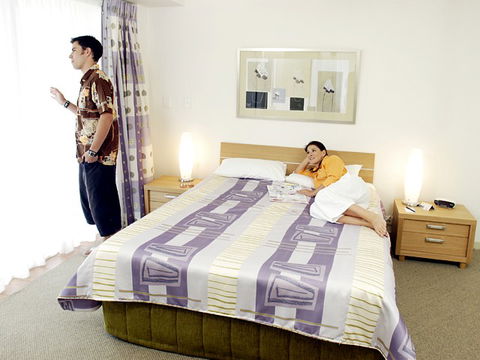 Australis Sovereign Hotel - VIC Tourism 0