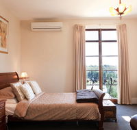 Azidene House  Spa Apartments - VIC Tourism