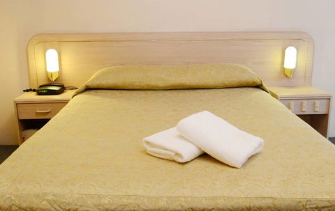 Motel 10 - VIC Tourism 1