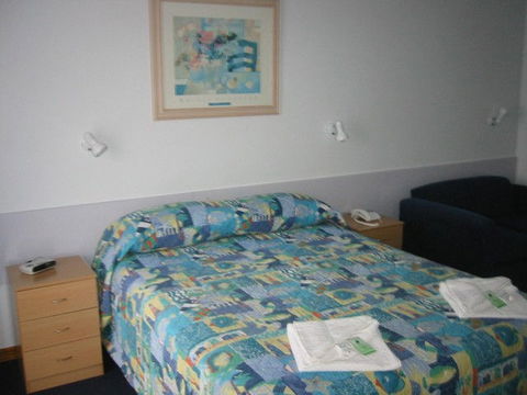 Bass & Flinders Motor Inn - VIC Tourism 1