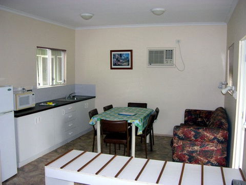 Batchelor Holiday Park - VIC Tourism 1