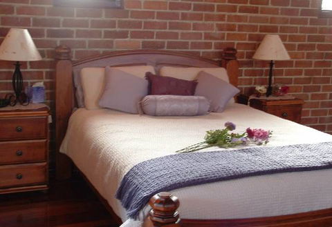 Bell Chapel B & B - VIC Tourism 0