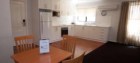 Best Western Charles Sturt Suites & Apartments - VIC Tourism 1