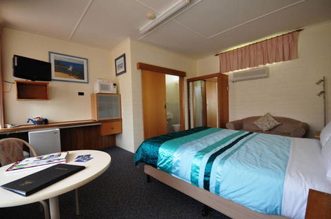 BEST WESTERN Melaleuca Motel & Apartments - VIC Tourism 1