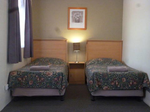 Best Western Balan Village Motel - VIC Tourism 1