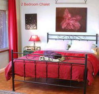 Bettenay's Lakeside Loft Spa Apartment - VIC Tourism
