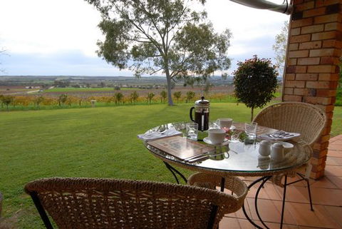 Blickinstal Barossa Valley Retreat - VIC Tourism 0