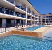 Boathouse Resort Tea Gardens - VIC Tourism