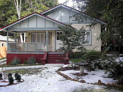 Brantwood Cottage - VIC Tourism 1