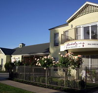 Bridges on Meninya Motel  Apartments - VIC Tourism