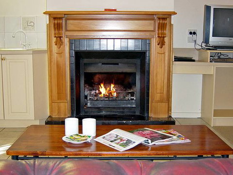 Bright Avenue Motor Inn - VIC Tourism 0