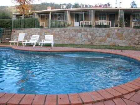 Bright Avenue Motor Inn - VIC Tourism 1