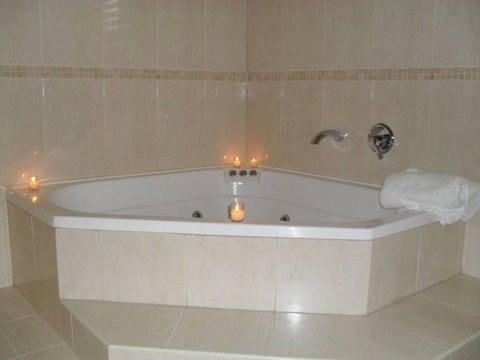 Broken View Estate - VIC Tourism 2