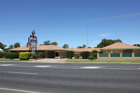 Buckaroo Motor Inn - VIC Tourism 1