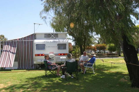 Bunbury Glade Caravan Park - VIC Tourism 0