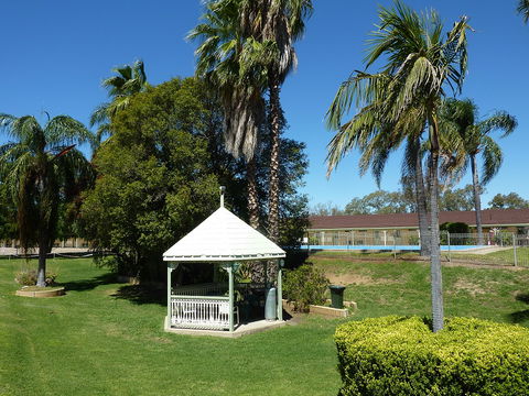 Burke & Wills Motor Inn - VIC Tourism 2