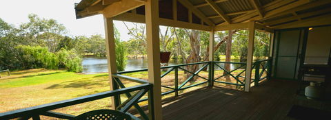 Bushy Lake Chalets - VIC Tourism 0