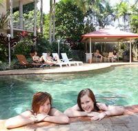 Cairns Reef Apartments  Motel - VIC Tourism