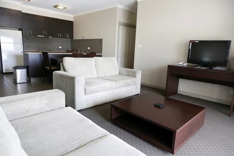 Centrepoint Apartments - VIC Tourism 0