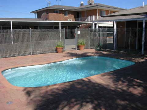 Centrepoint Motel - VIC Tourism 1