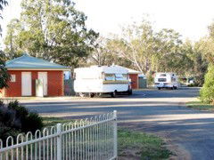 Charlton Travellers Rest Ensuite Caravan Park - VIC Tourism 1