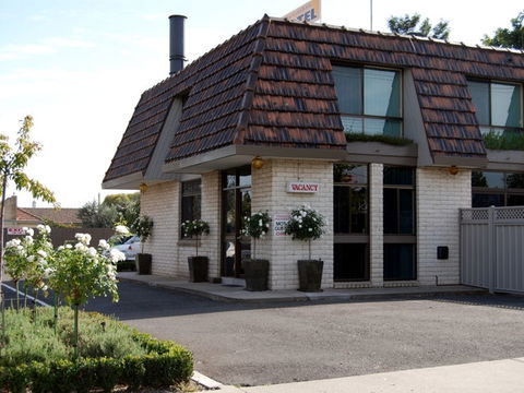 City Gardens Motel - VIC Tourism 0