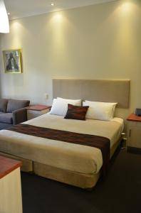 Prince Of Wales Motor Inn - VIC Tourism 2