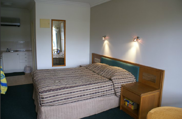 Coopers Colonial Motel - VIC Tourism 0
