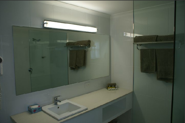 Coopers Colonial Motel - VIC Tourism 1