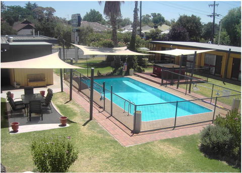 Cootamundra Gardens Motel - VIC Tourism 5