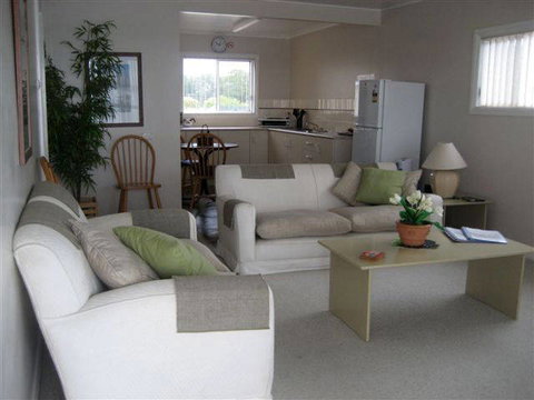 Coral Tree Lodge Tourist Park - VIC Tourism 1