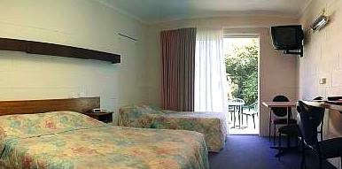 Corlette Palms Motor Inn - VIC Tourism 0