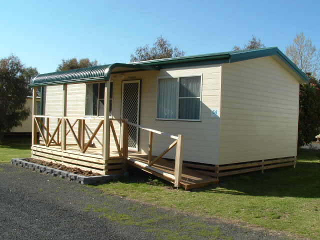 Country Road Caravan Park - VIC Tourism