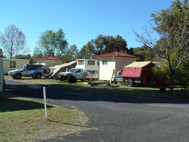Country Road Caravan Park - VIC Tourism 4
