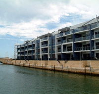 Dolphin Quay Apartment Hotel - VIC Tourism