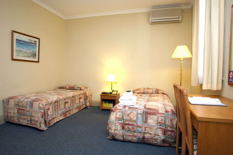 Criterion Hotel Perth - VIC Tourism 3