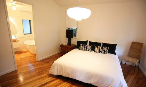 Dalrymples Guest Cottages - VIC Tourism 3