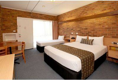 Dandenong Motel - VIC Tourism 0