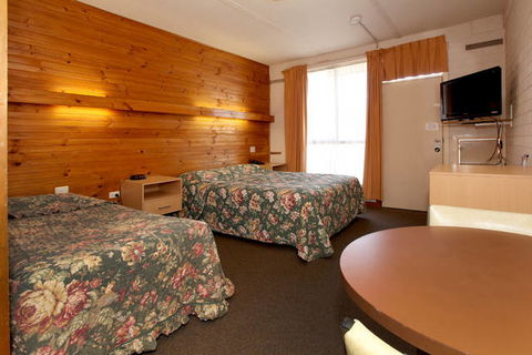 Dandenong Motel - VIC Tourism 3