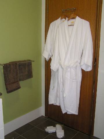 Dayboro Cottages & Llama Walks - VIC Tourism 3