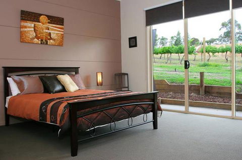 De Vine Escape - VIC Tourism 0